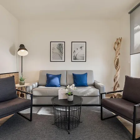 Group Dreams Apartment *